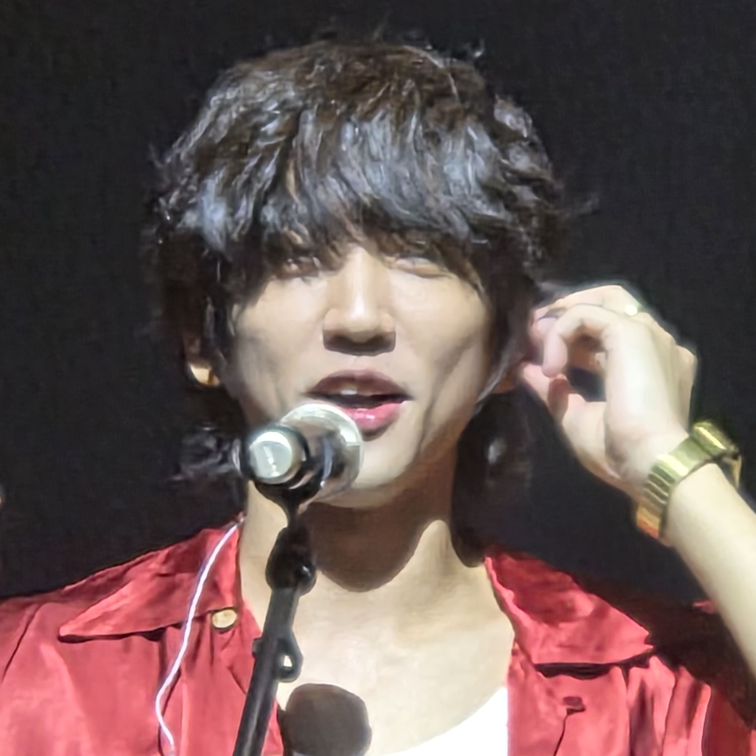 Behind-the-scenes cut of Lee Seungyoon