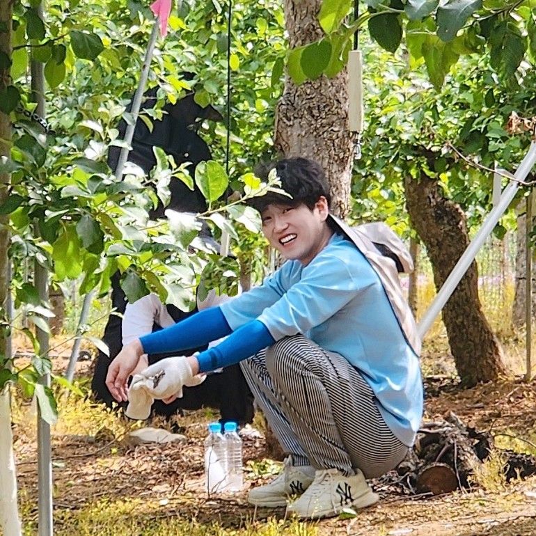 Behind-the-scenes cut of Hwang Youngwoong
