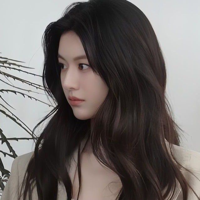 コ・ユンジョンの最近の活動ショット