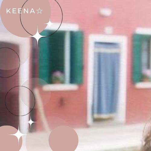 IUの最近の活動ショット