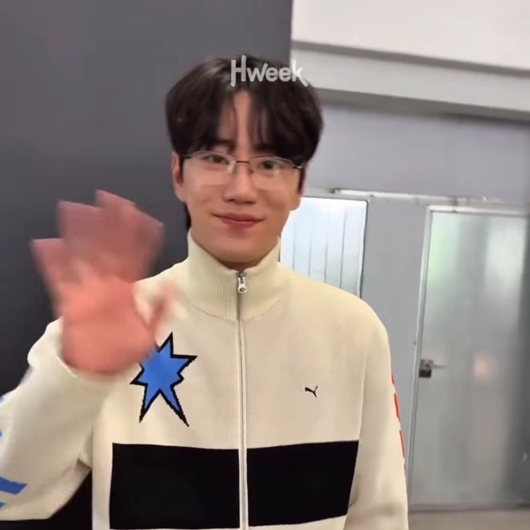 Recent activity shot of Lee Junyoung