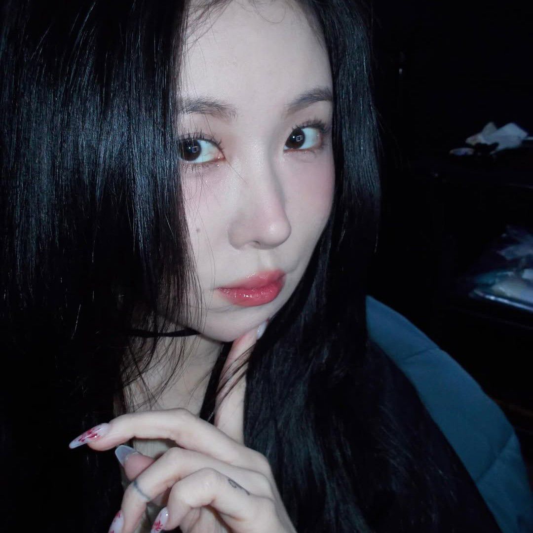 Recent activity shot of Baek Yerin