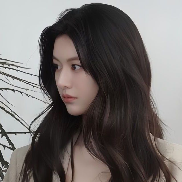 粉絲拍下的高允貞瞬間