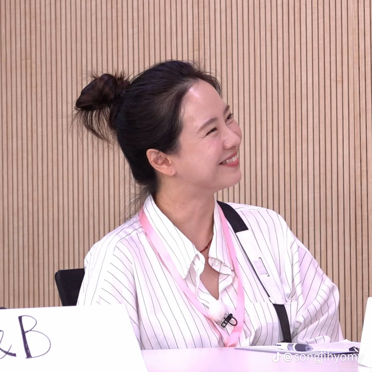 송지효 최근 활동샷