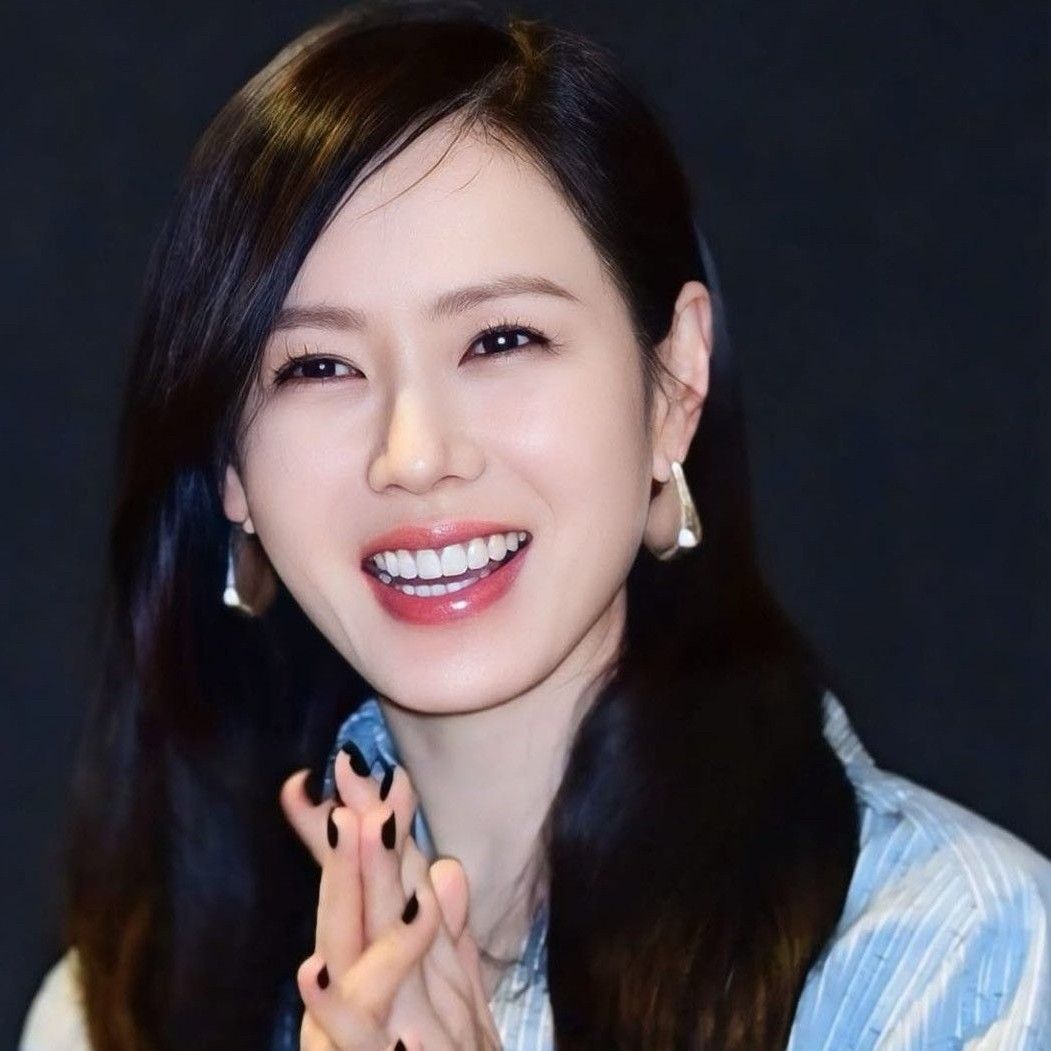 Behind-the-scenes cut of Son Yejin