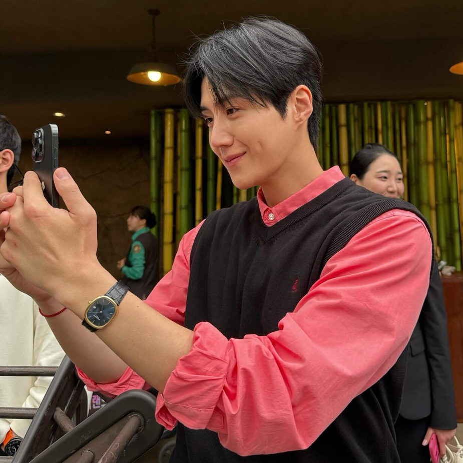 A moment captured by a fan of Kim Seonho
