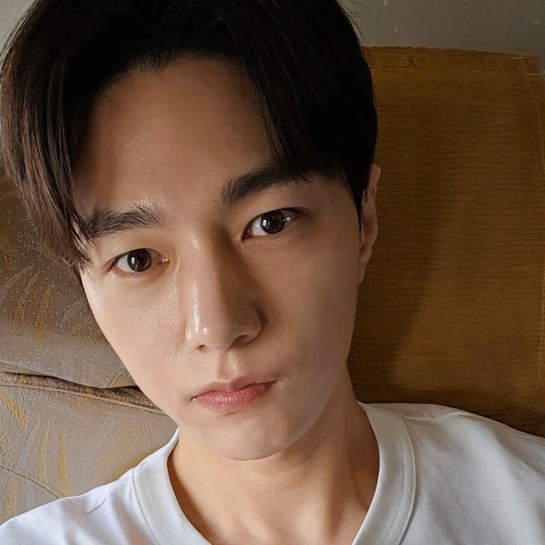 Latest photo of Kim Myungsoo (L)