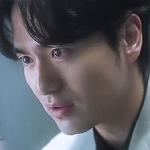 Latest photo of Lee Jinwook