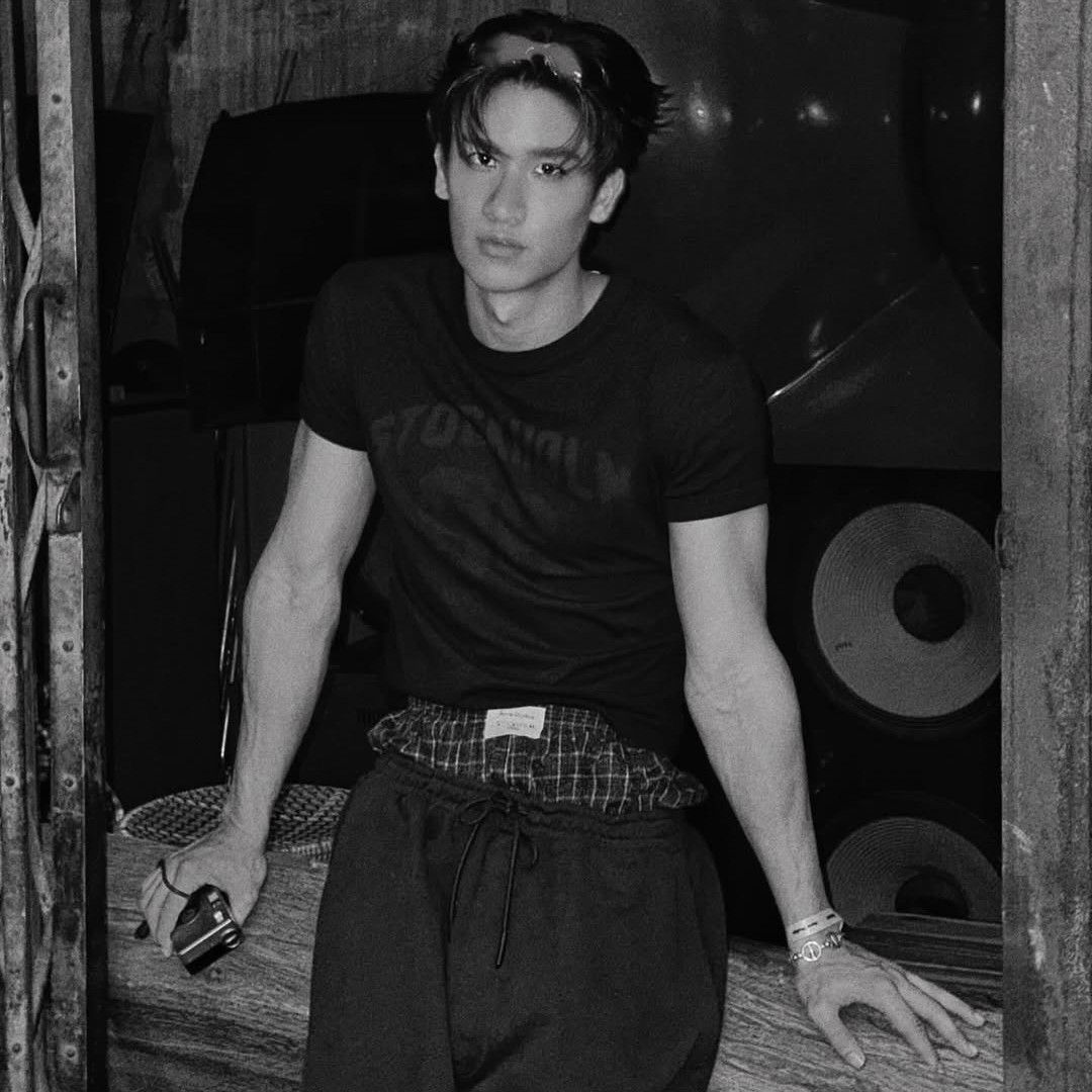 Konten selebriti populer yang sedang hangat di komunitas