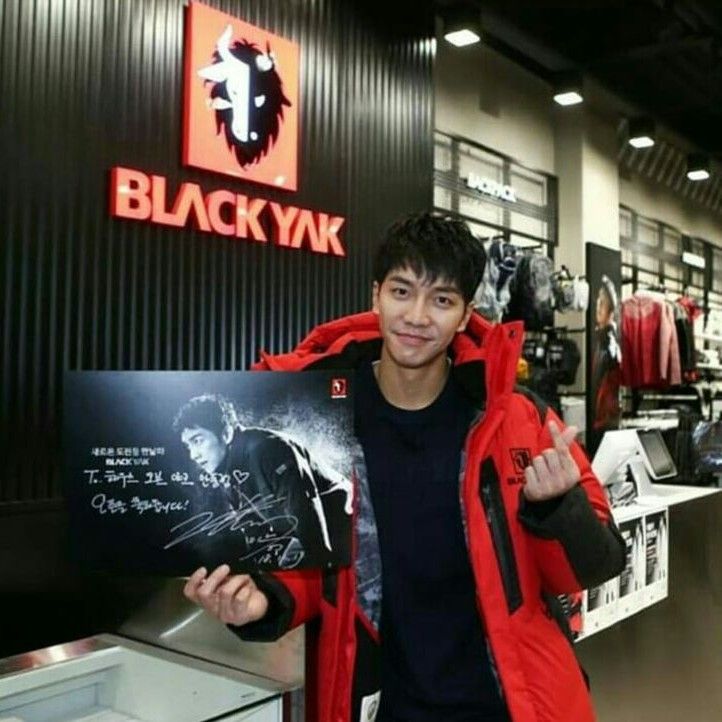 A moment captured by a fan of Lee Seunggi