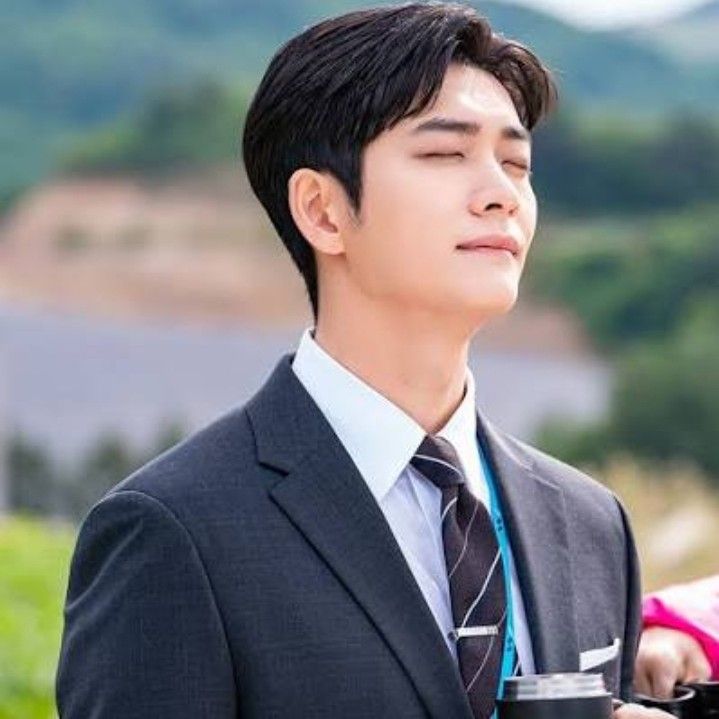 A moment captured by a fan of Kang Taeoh