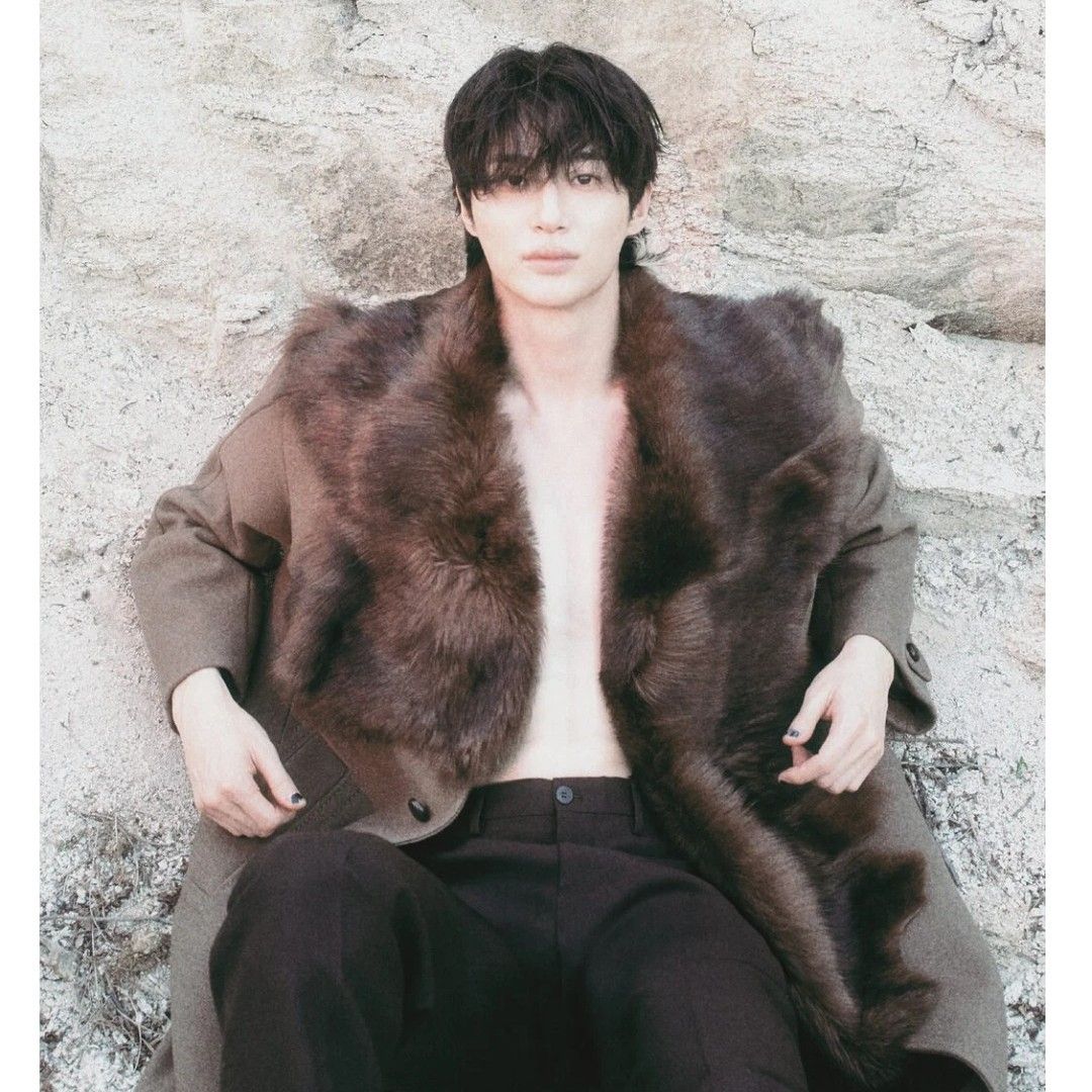 Latest photo of Byeon Wooseok