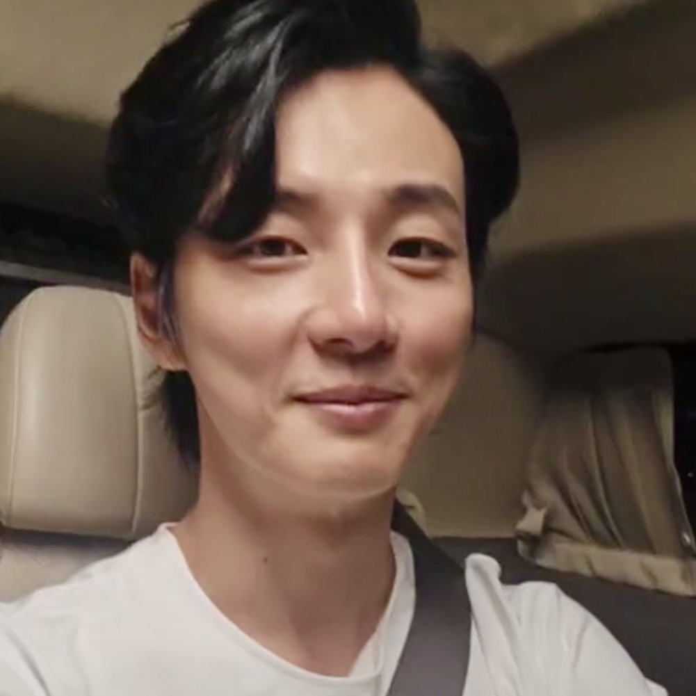 Latest photo of Yoon Shiyoon