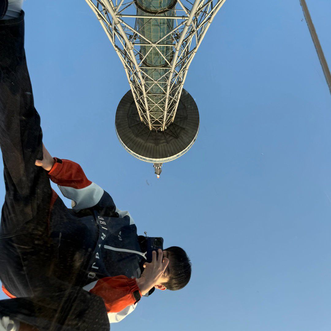 Latest photo of Hu Yitian