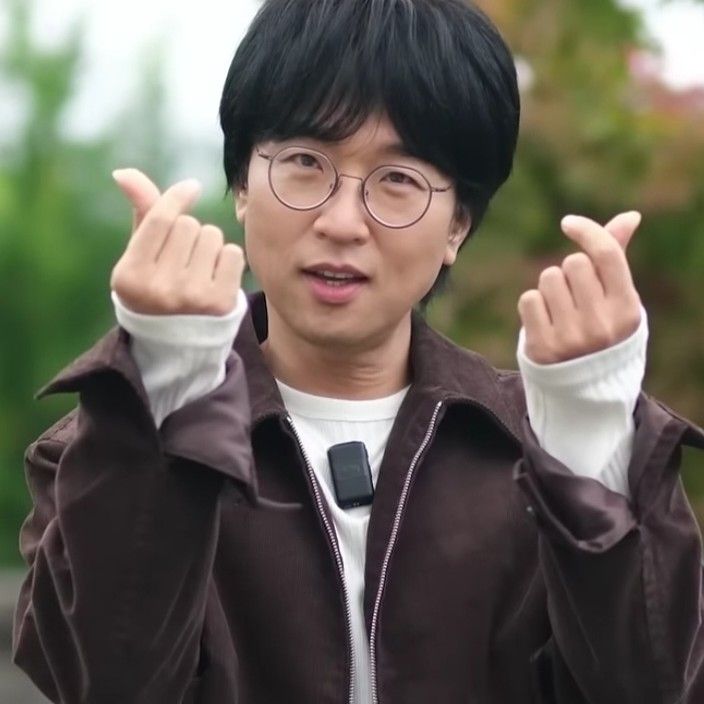 Recent activity shot of Bak Changgeun