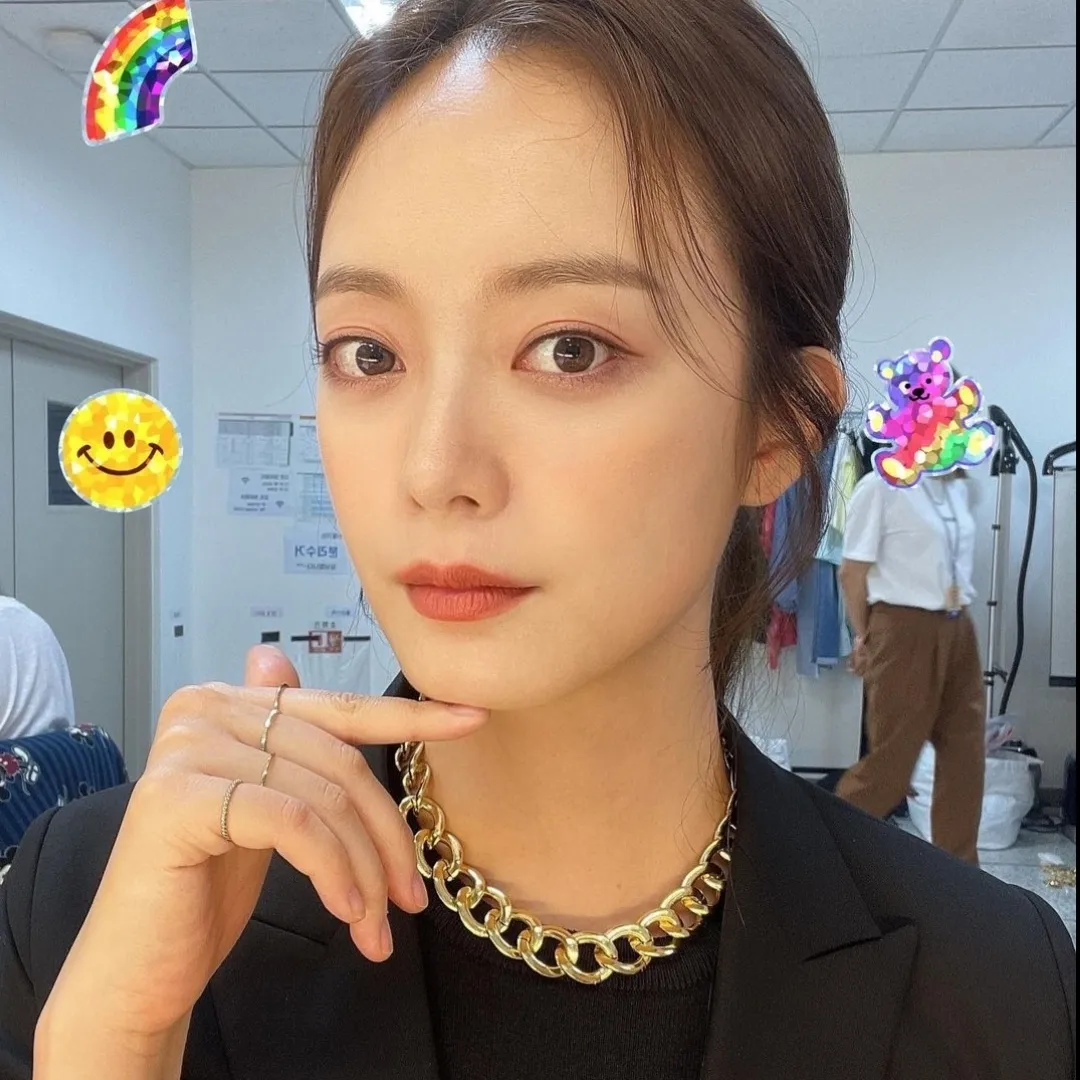 Cuplikan di balik layar dari Jeon Somin
