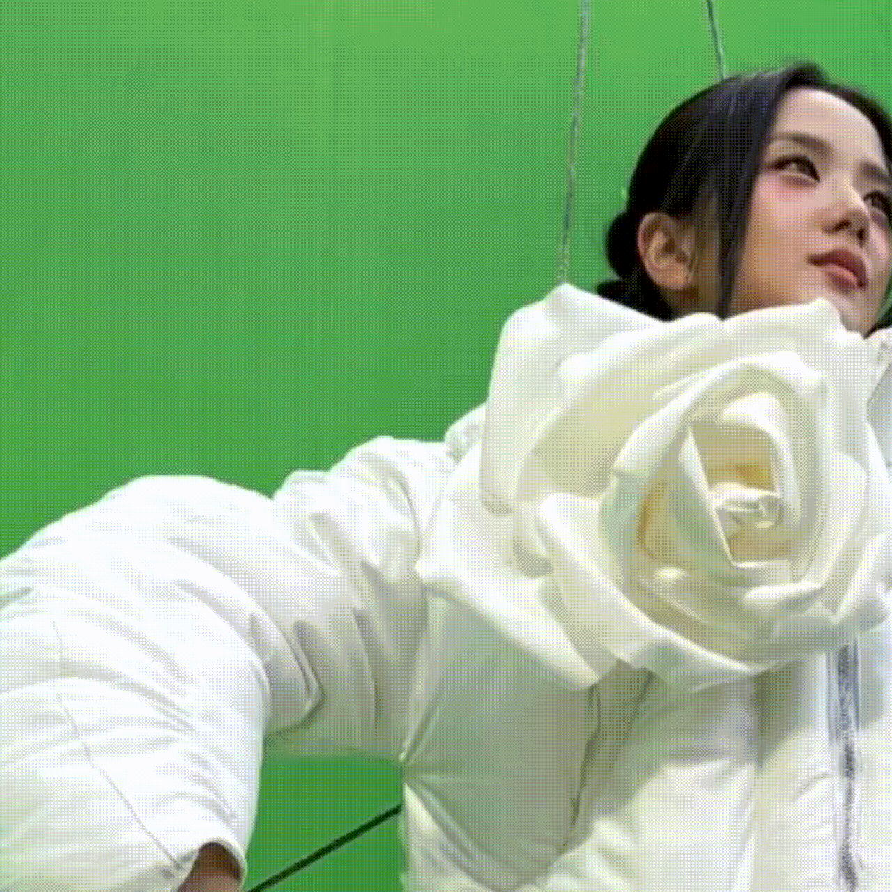 Behind-the-scenes cut of Jisoo (1995)