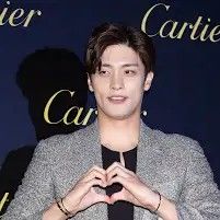 A moment captured by a fan of Sunghoon