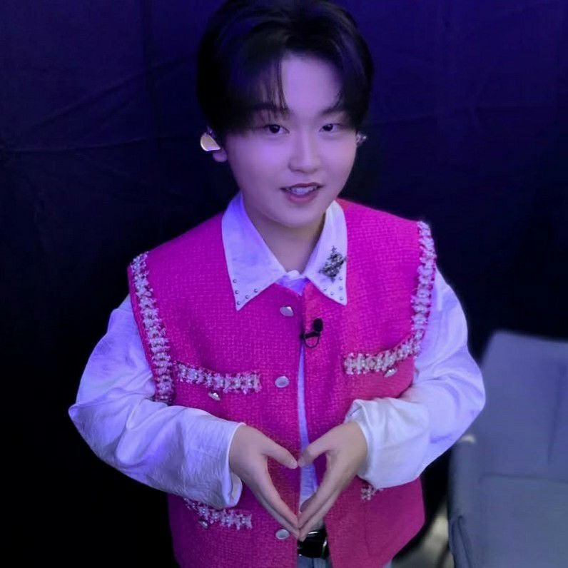 A moment captured by a fan of Park Sungon