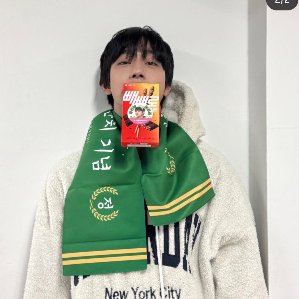 Behind-the-scenes cut of Ahn Hyoseop