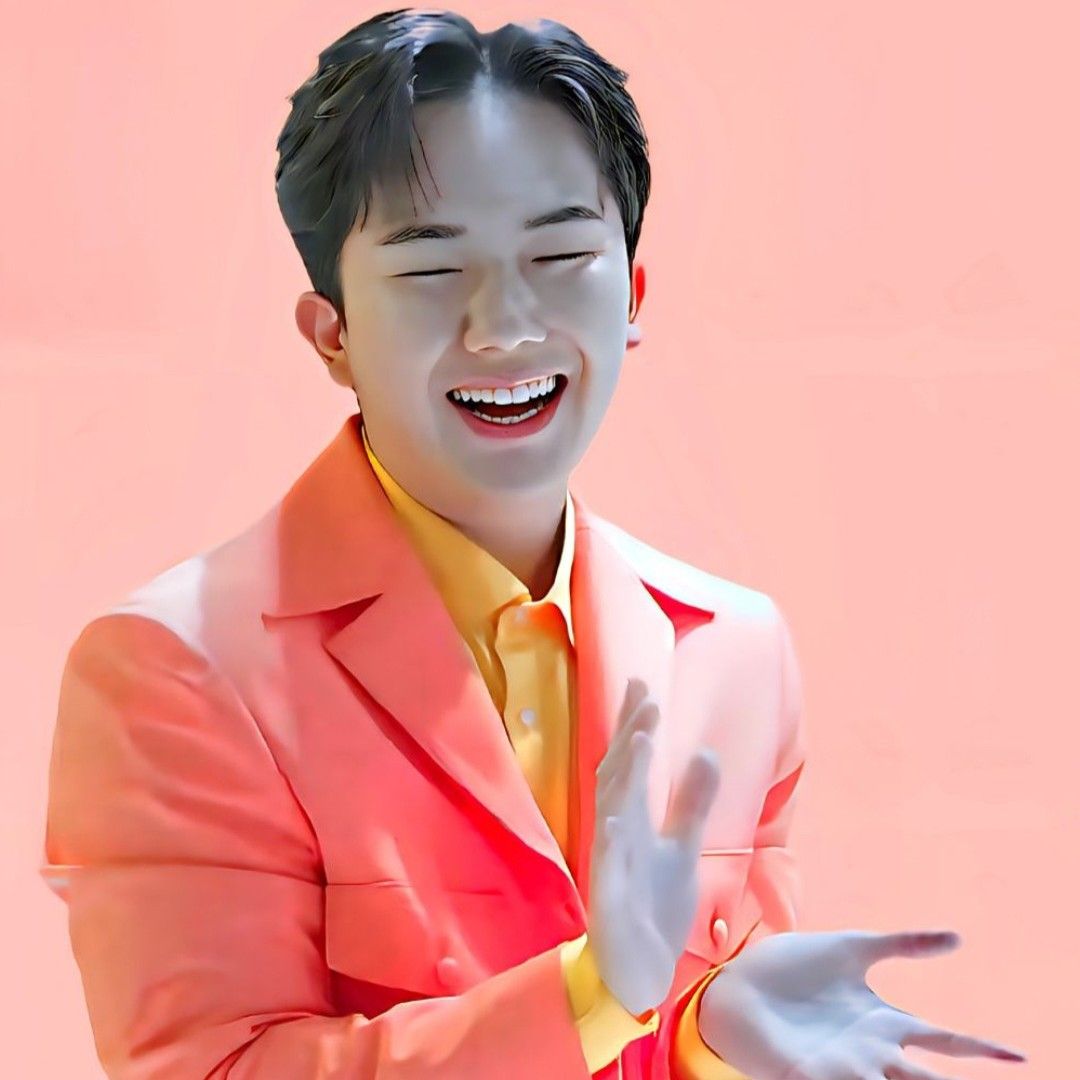 Behind-the-scenes cut of Nam Seungmin