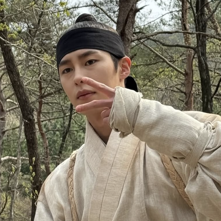 Latest photo of Lee Jaewook