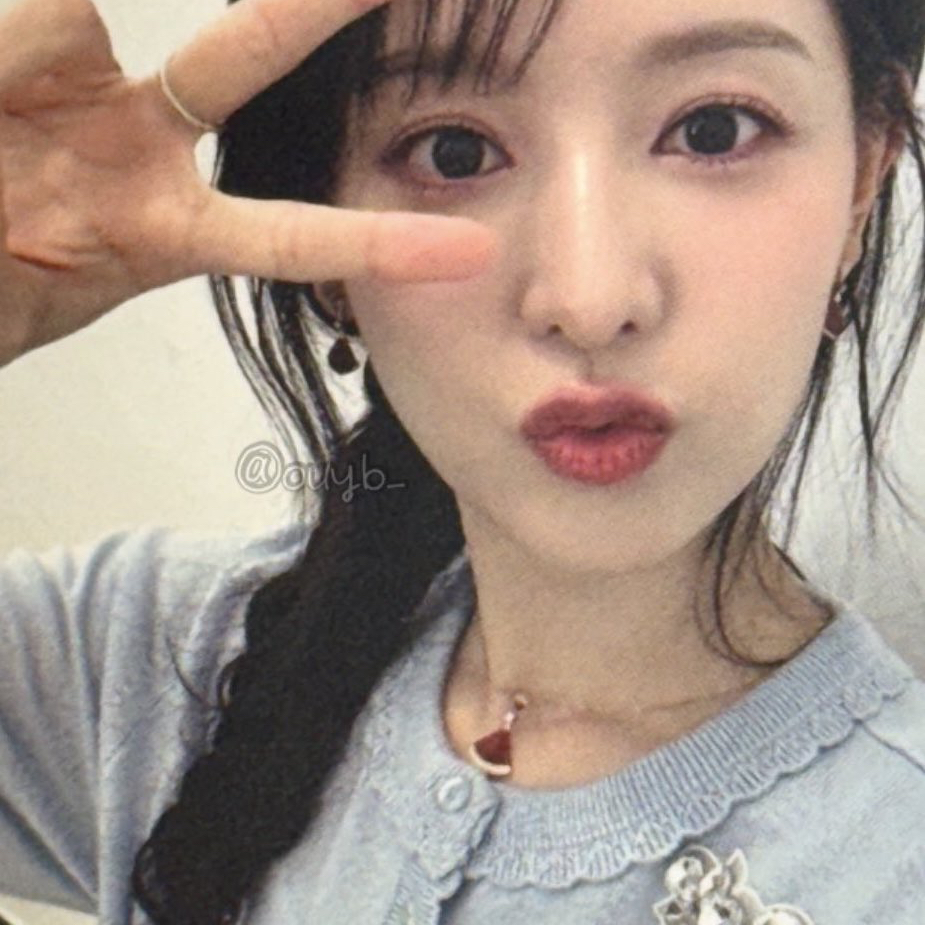 Recent activity shot of Kim Jiwon