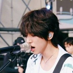 Behind-the-scenes cut of Lee Seungyoon