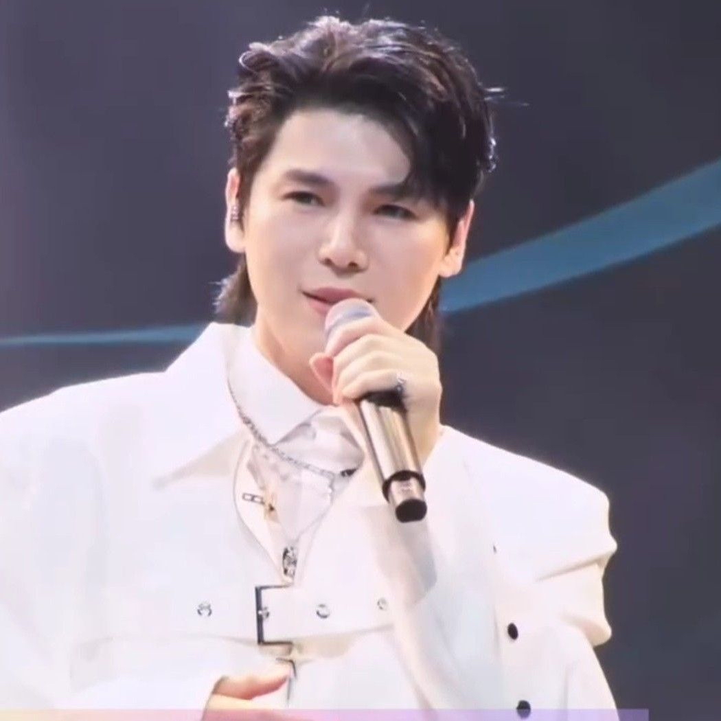 Behind-the-scenes cut of Kim Junsu (1991)