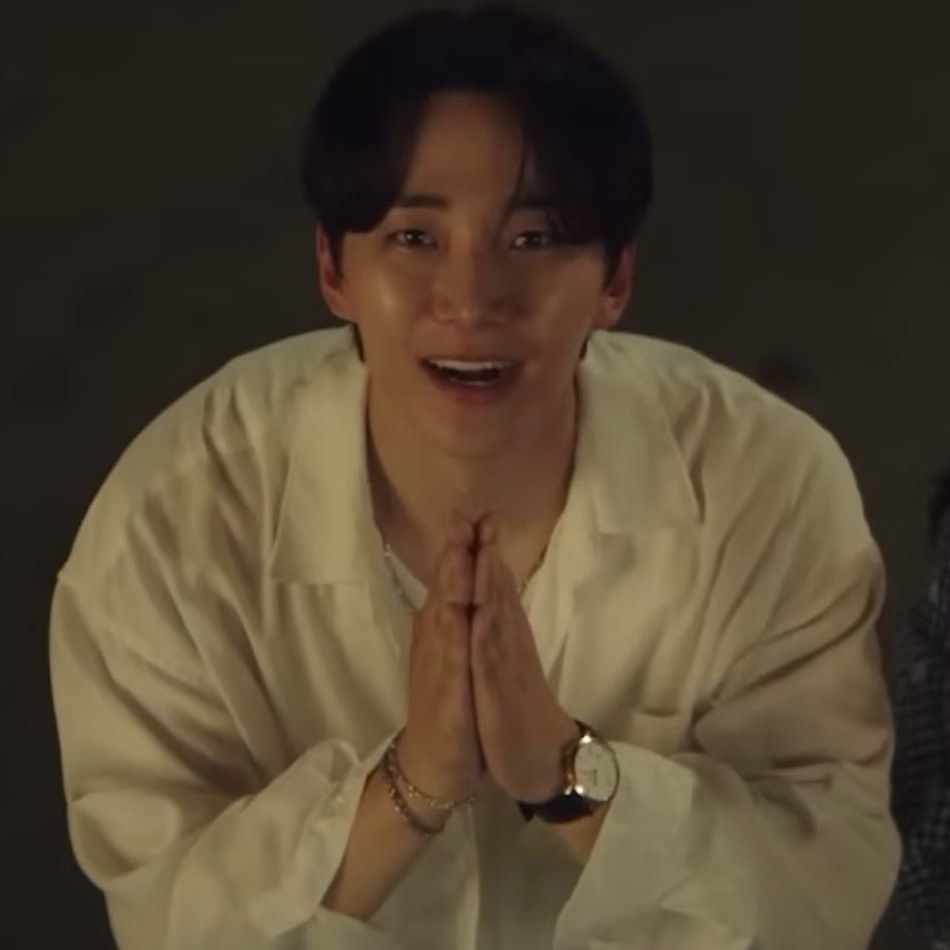 Behind-the-scenes cut of Lee Junho