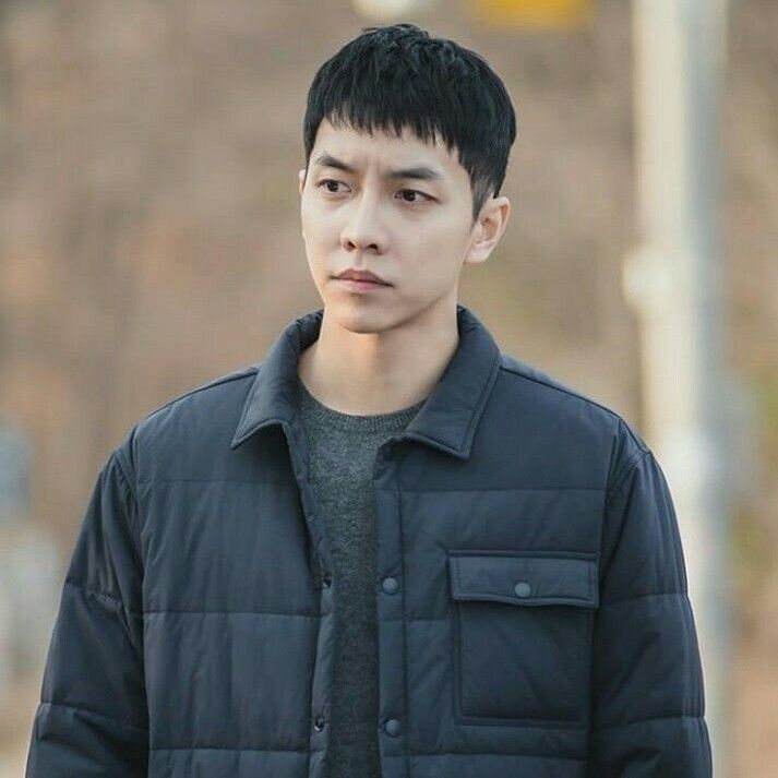 Latest photo of Lee Seunggi