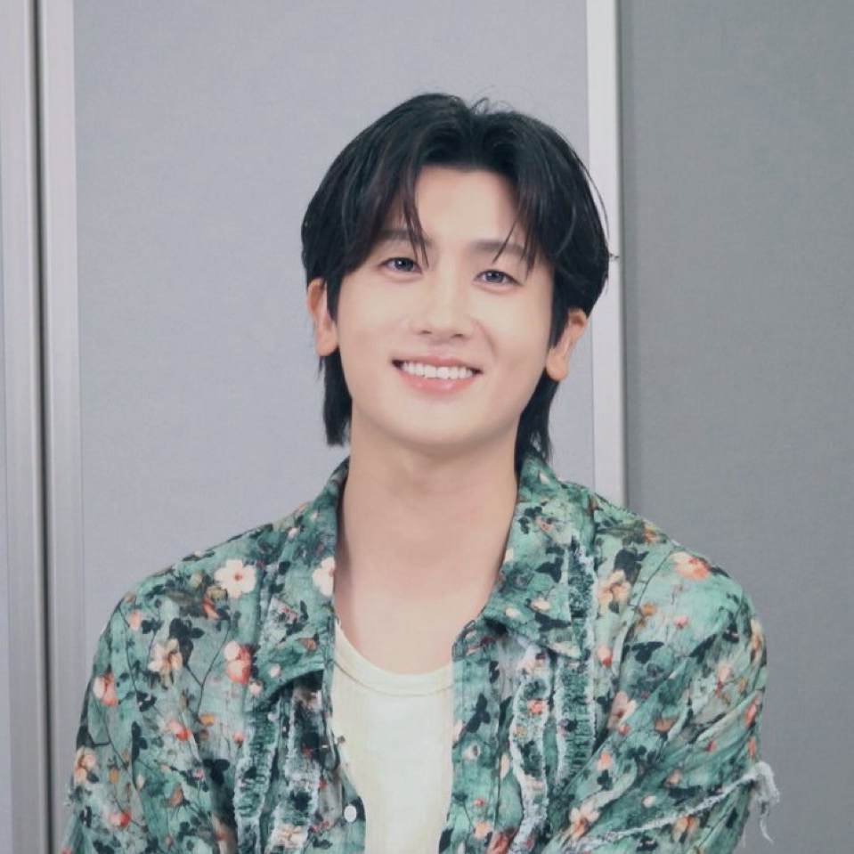 粉絲拍下的朴炯植瞬間