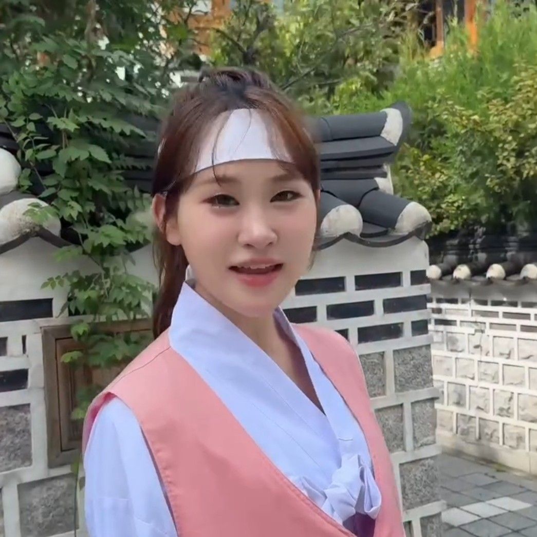 Momen yang diabadikan oleh penggemar Kim Dahyun