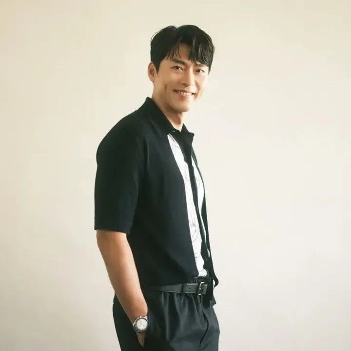 A moment captured by a fan of Hyun Bin