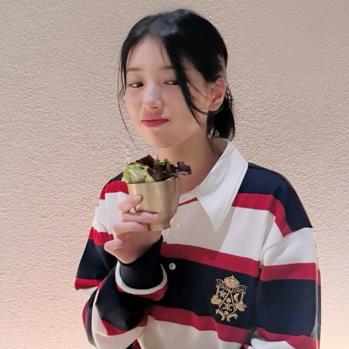 Behind-the-scenes cut of Bae Suzy