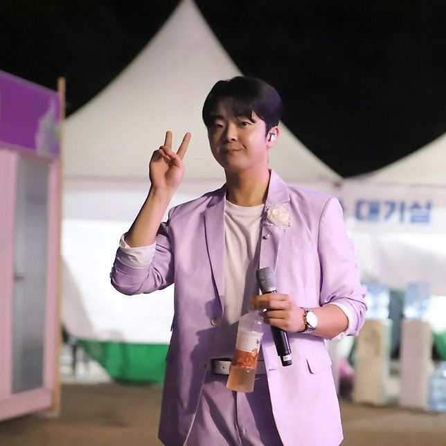 Behind-the-scenes cut of Park Minsu
