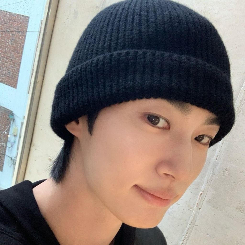 Behind-the-scenes cut of Byeon Wooseok