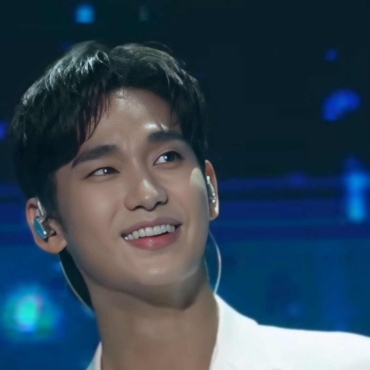 Behind-the-scenes cut of Kim Soohyun