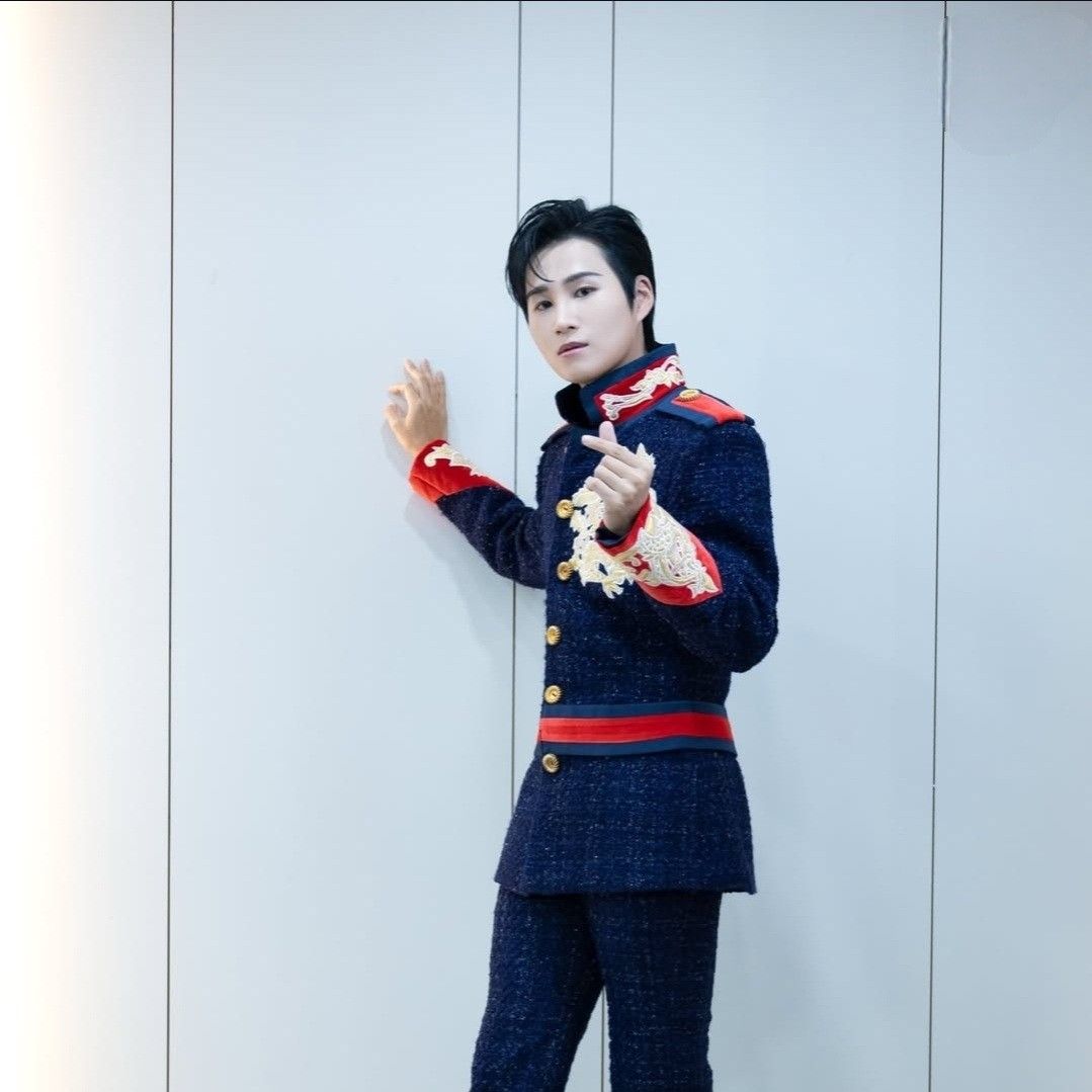 粉丝拍下的金熙栽瞬间