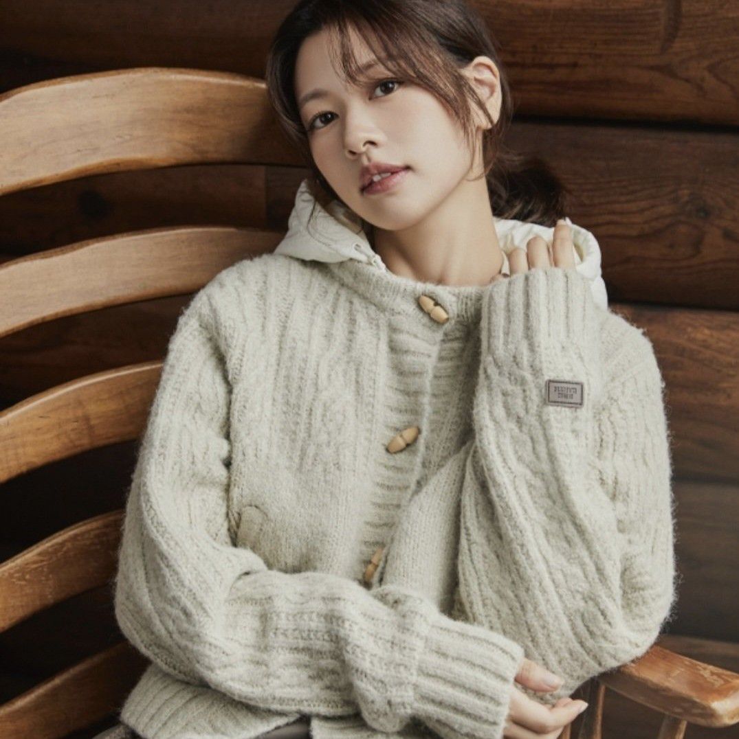Behind-the-scenes cut of Jung Somin