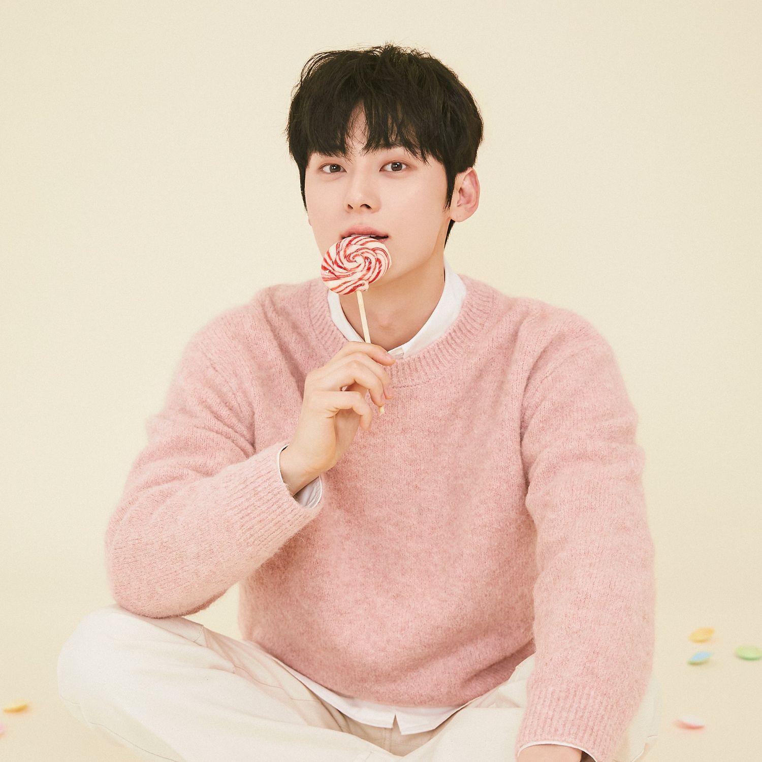 A moment captured by a fan of Hwang Minhyun