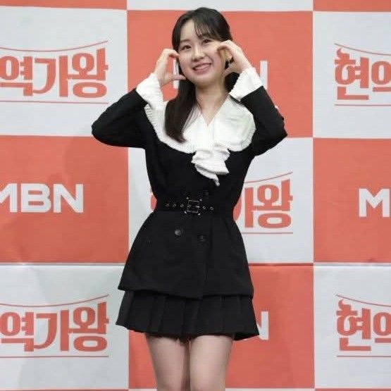 Cuplikan di balik layar dari Jeon Yujin