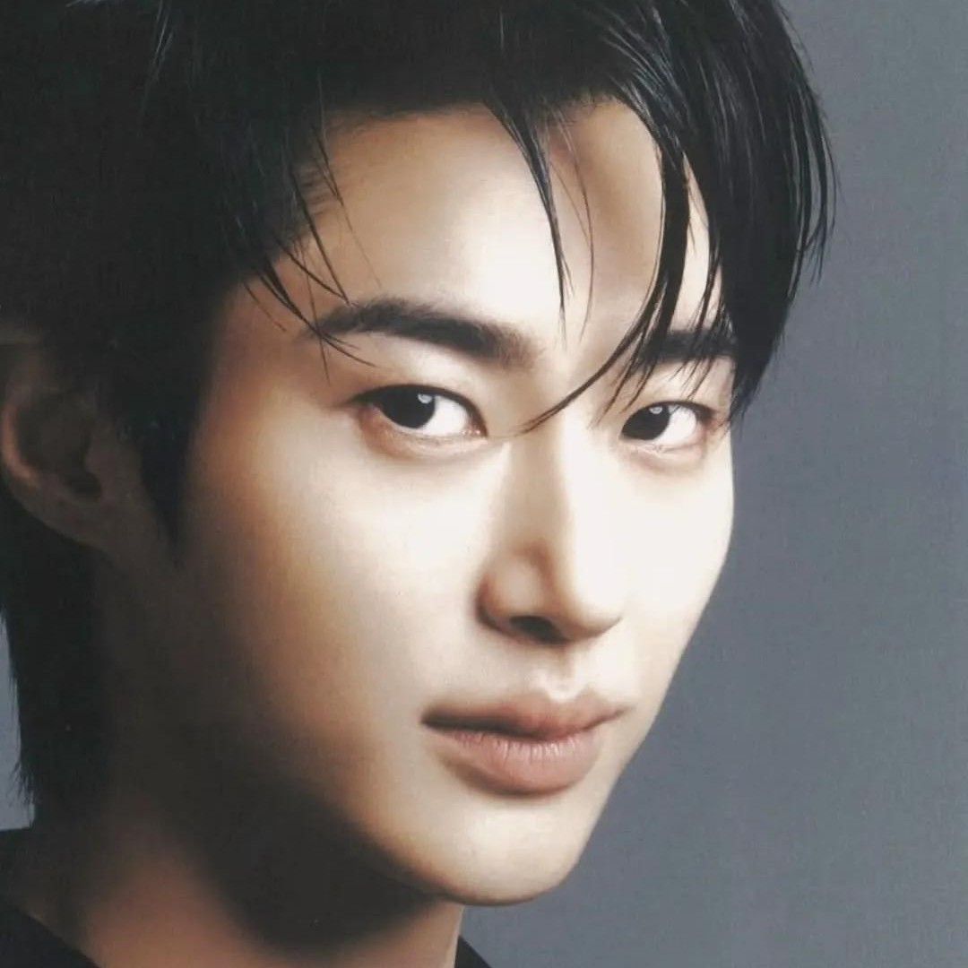 Behind-the-scenes cut of Byeon Wooseok