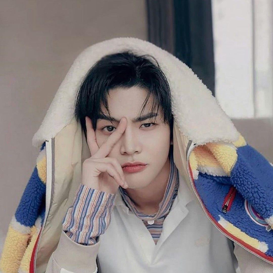 Latest photo of Rowoon