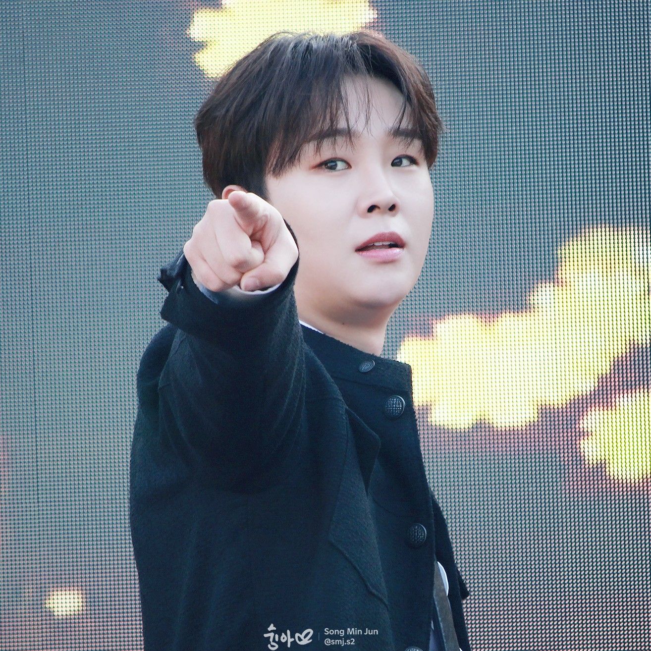 Behind-the-scenes cut of Song Minjun