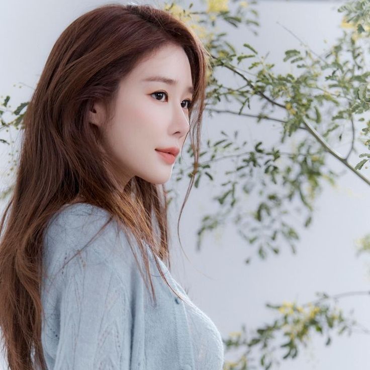 Behind-the-scenes cut of Yoo Inna