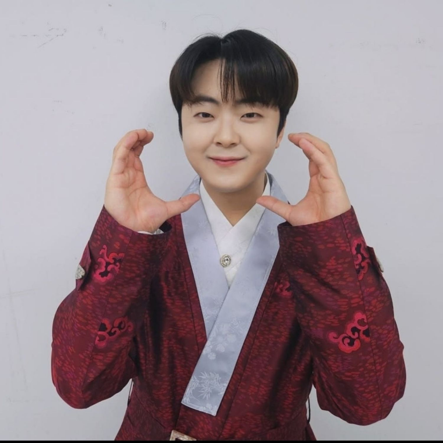 Behind-the-scenes cut of Park Minsu