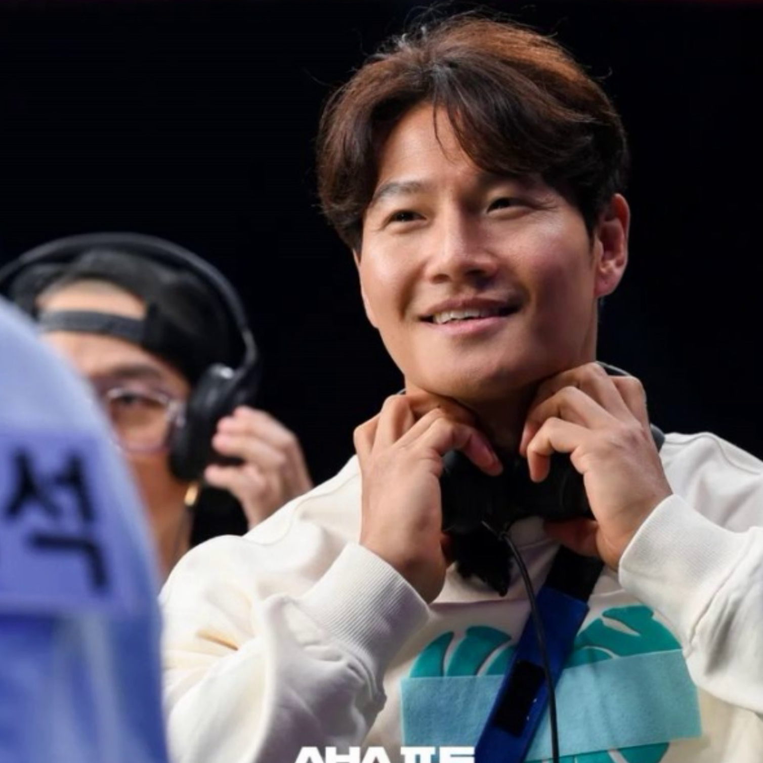 A moment captured by a fan of Kim Jongkook
