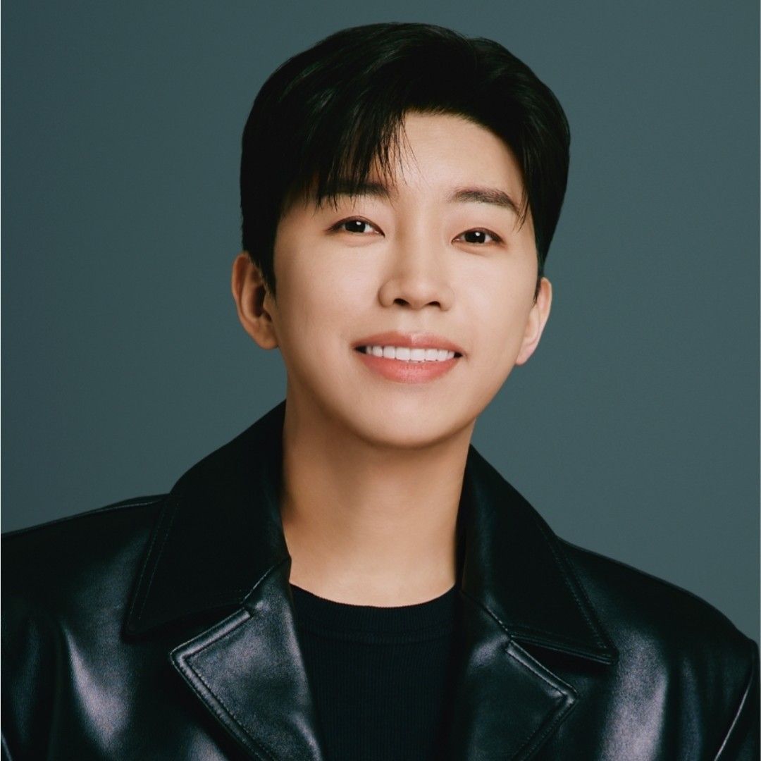 Behind-the-scenes cut of Lim Youngwoong