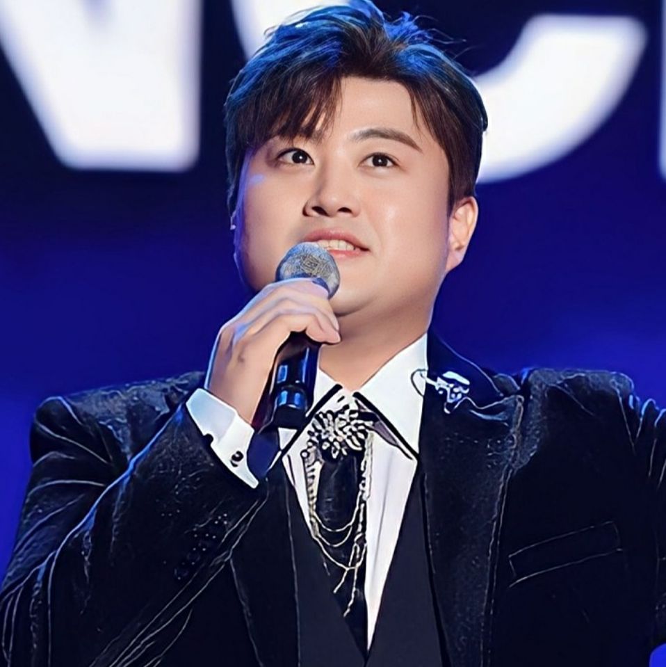 A moment captured by a fan of Kim Hojoong